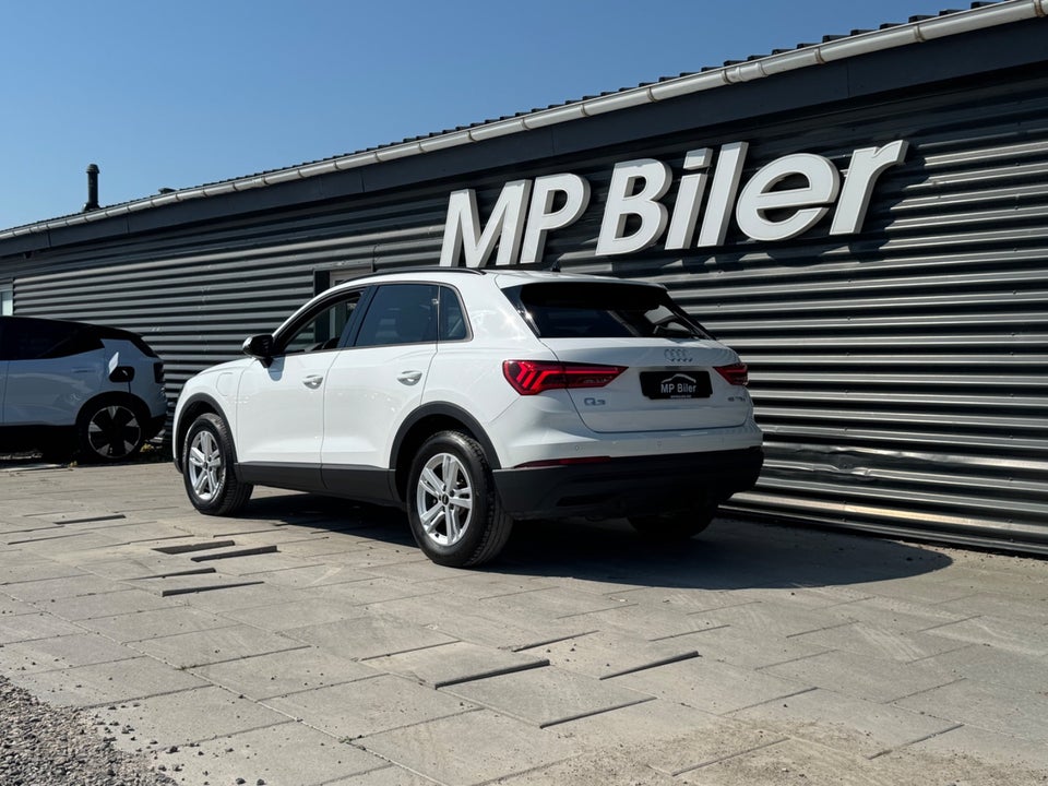 Audi Q3 45 TFSi e Attitude plus S-tr. 5d