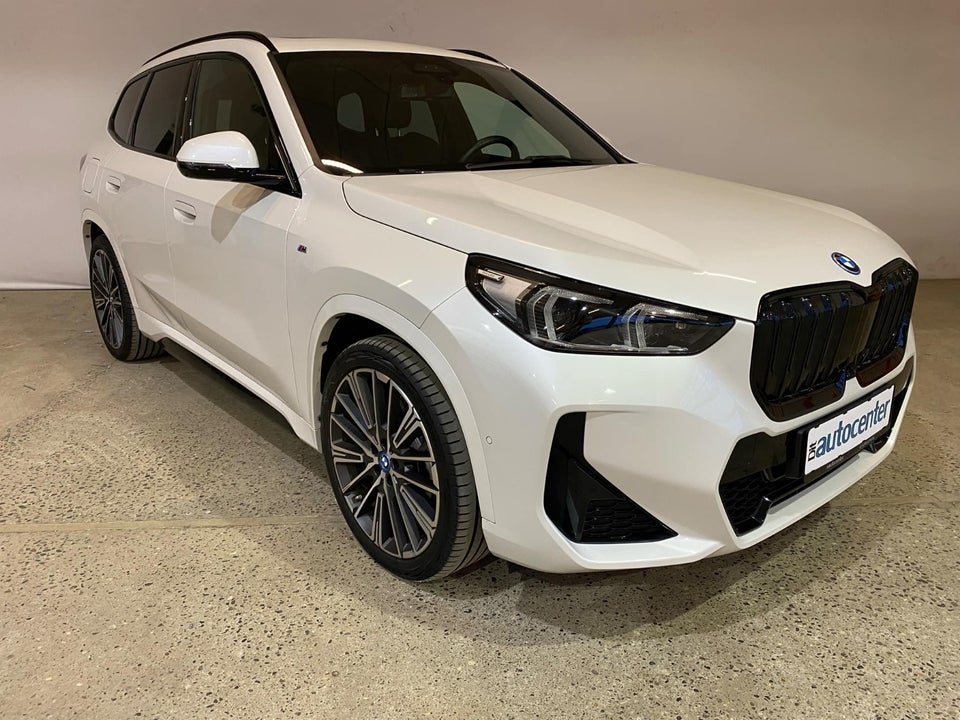 BMW iX1 xDrive30 Fully Charged M-Sport 5d