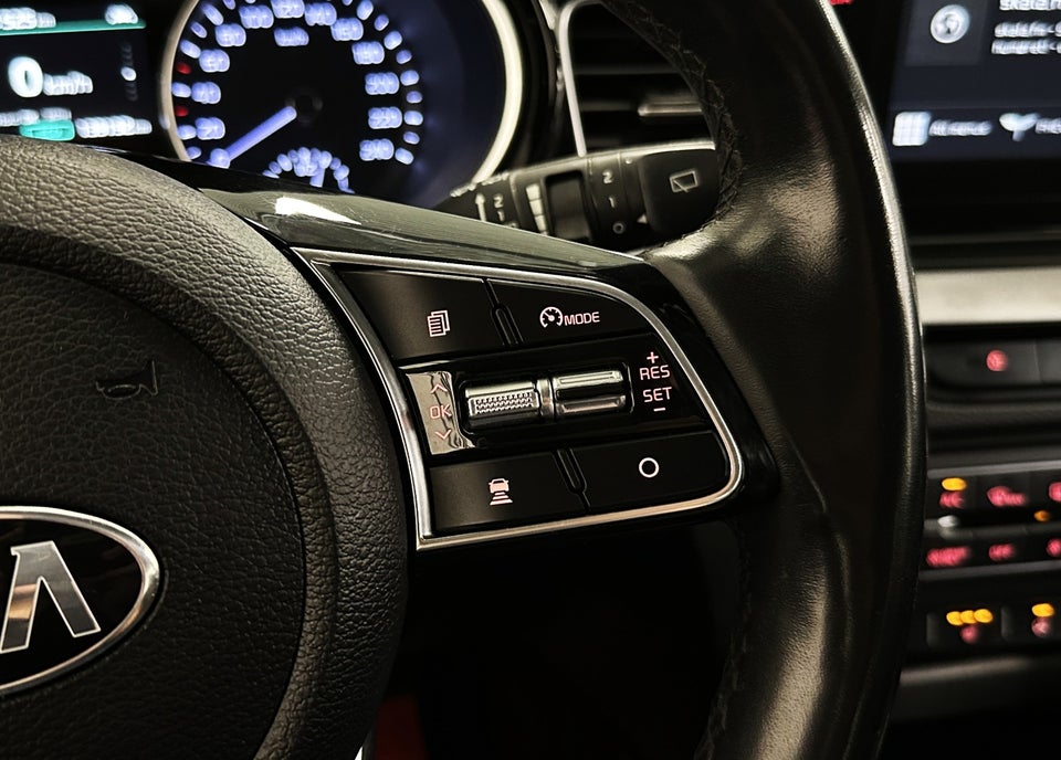 Kia Ceed 1,6 PHEV Prestige SW DCT 5d