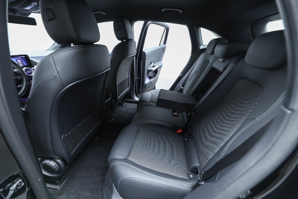 Mercedes EQA350 Progressive 4Matic 5d