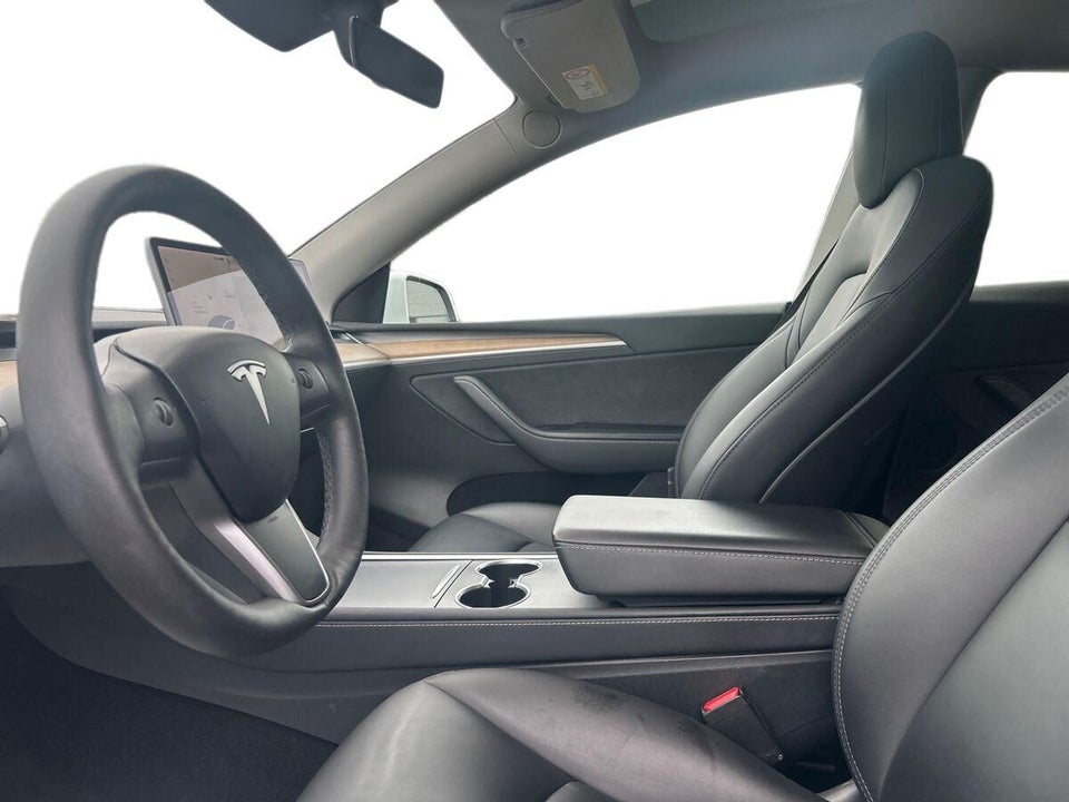 Tesla Model Y Long Range AWD 5d
