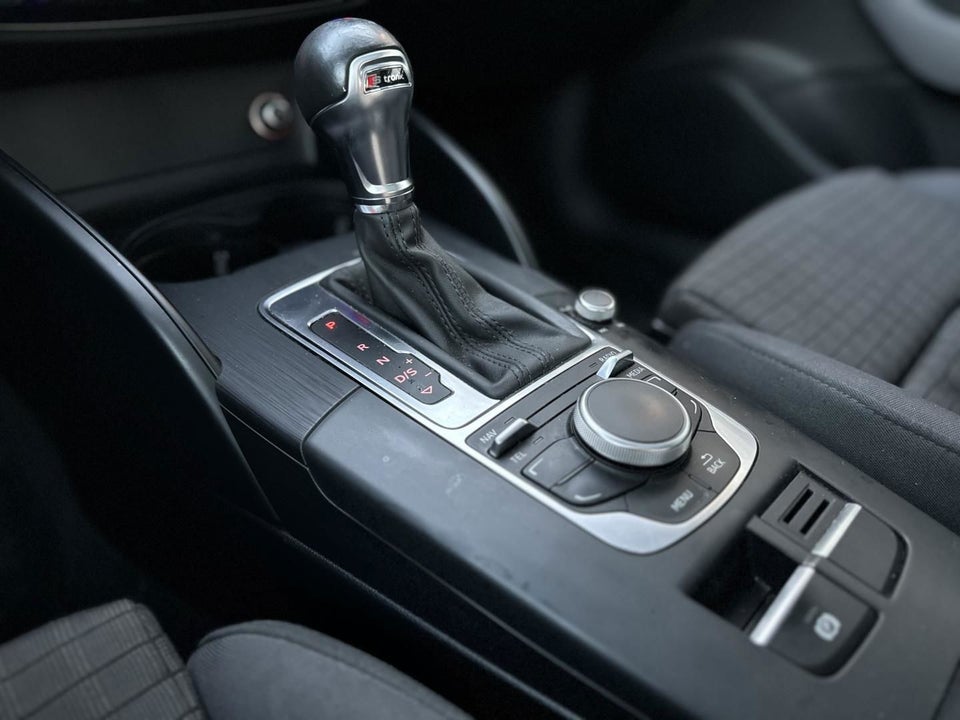 Audi A3 1,8 TFSi 180 Attraction Sportback S-tr. 5d