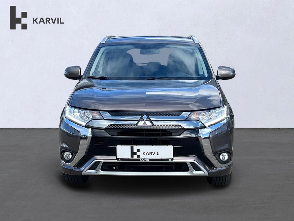 Mitsubishi Outlander 2,4 PHEV Invite CVT 4WD 5d