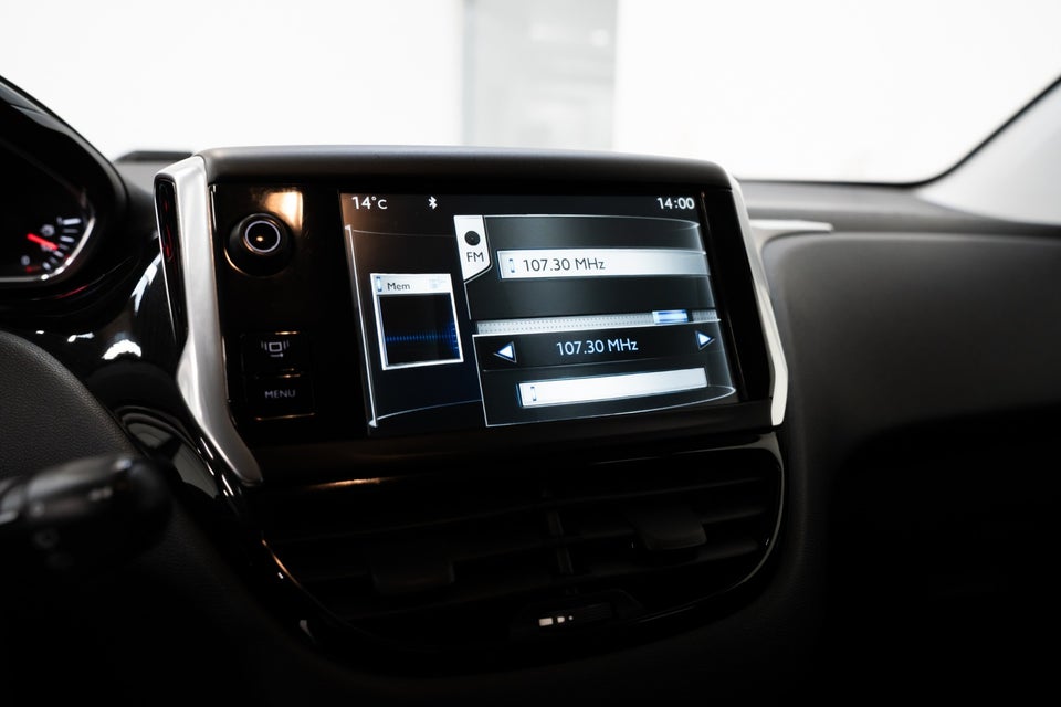 Peugeot 208 1,2 VTi Access 5d