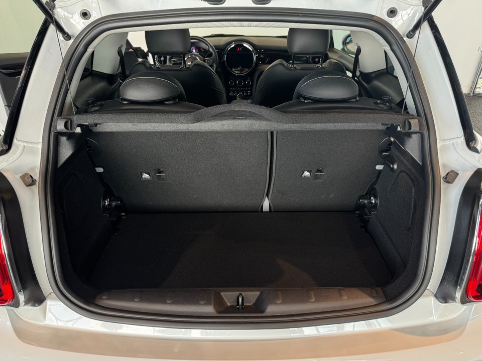 MINI Cooper SE Classic 3d