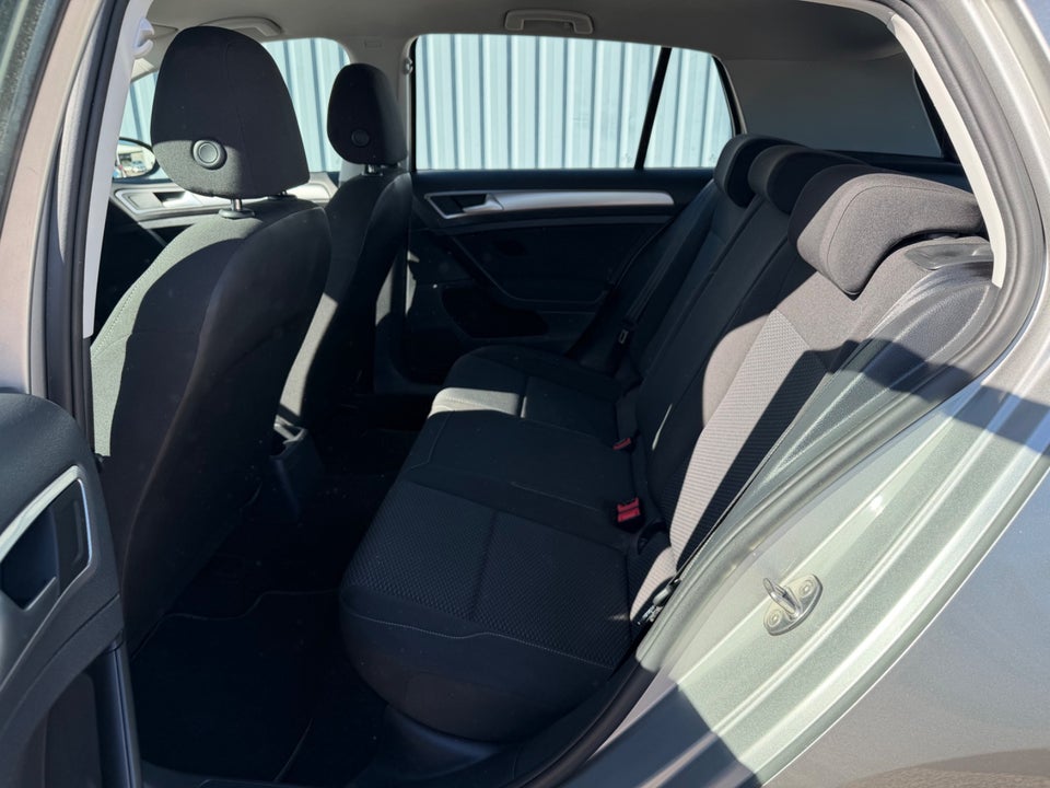 VW Golf VII 1,0 TSi 85 Trendline 5d