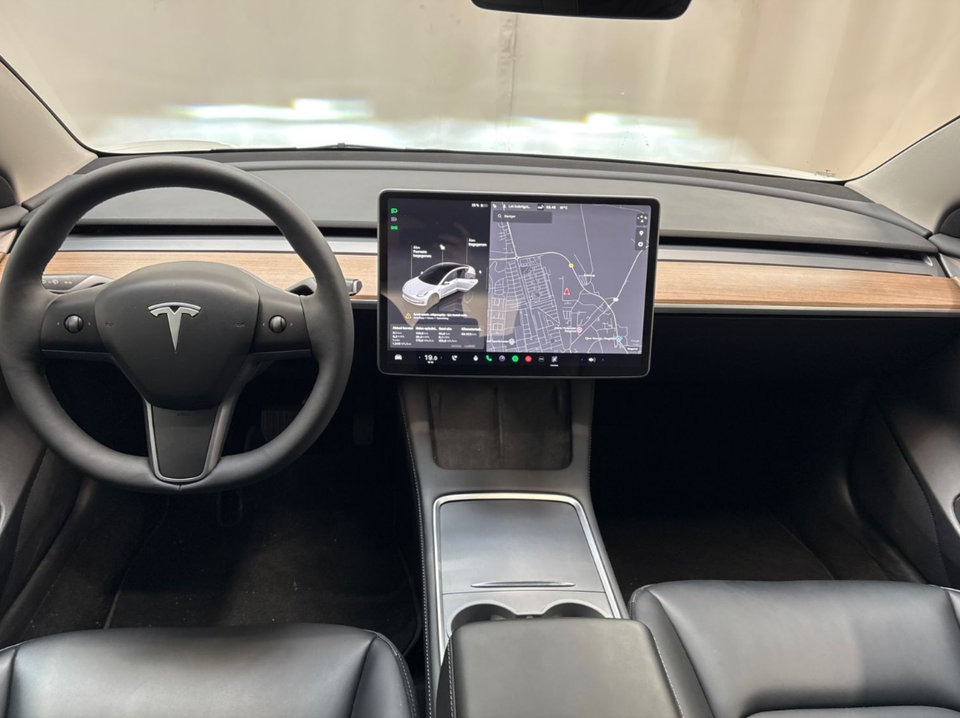 Tesla Model 3 RWD 4d