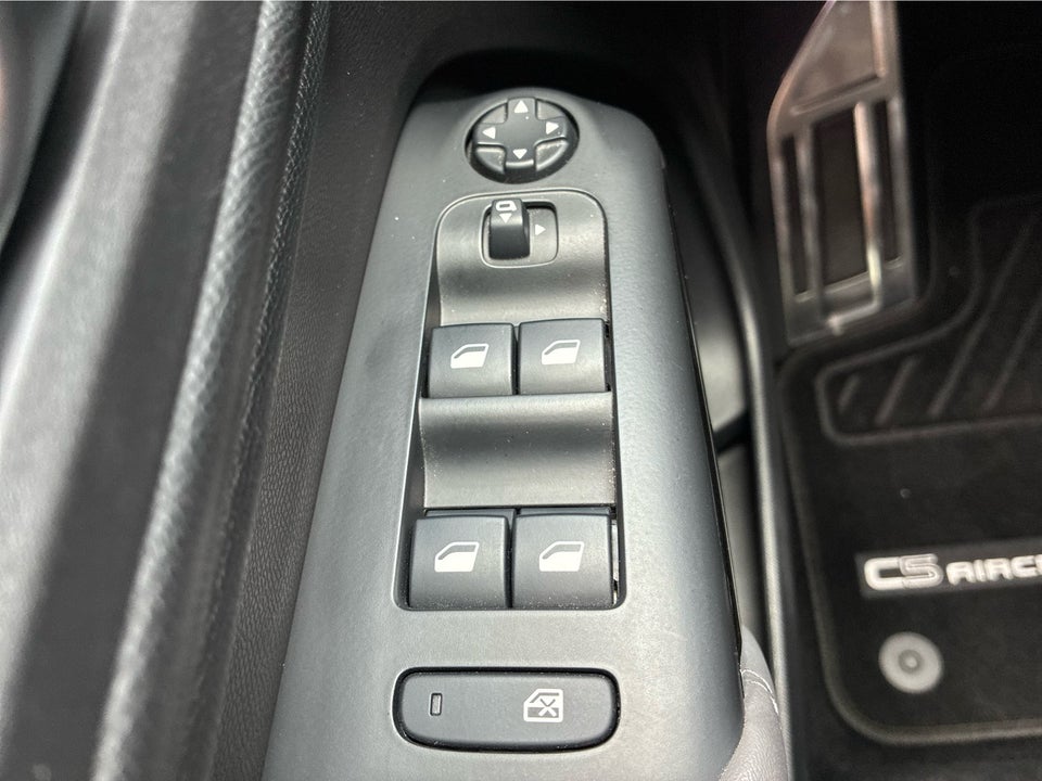 Citroën C5 Aircross 1,6 Hybrid Shine Sport EAT8 5d