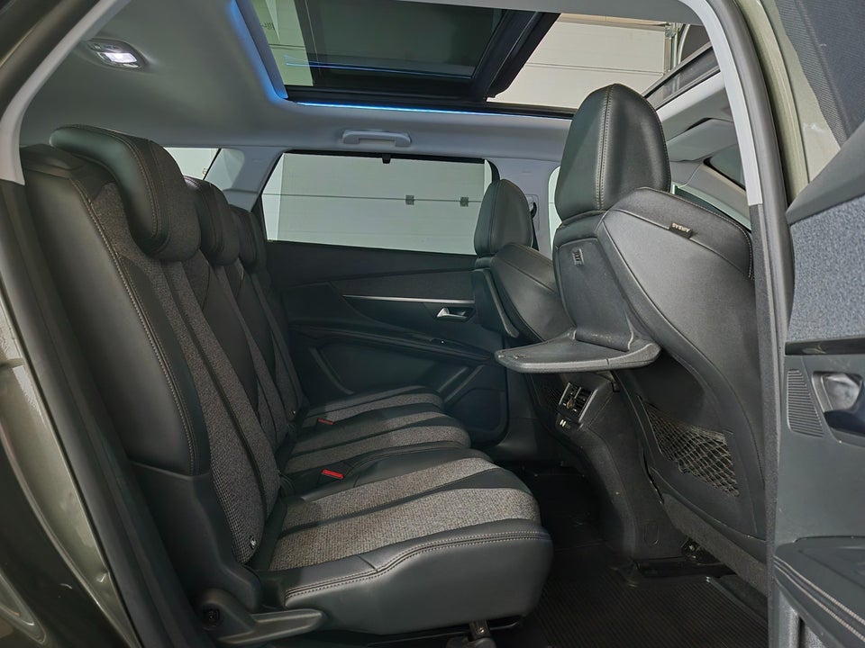 Peugeot 5008 1,2 PureTech 130 Allure 7prs 5d