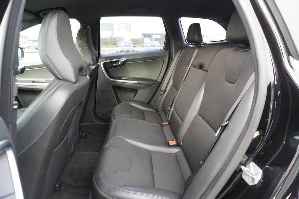 Volvo XC60 2,0 D3 150 Momentum aut. 5d