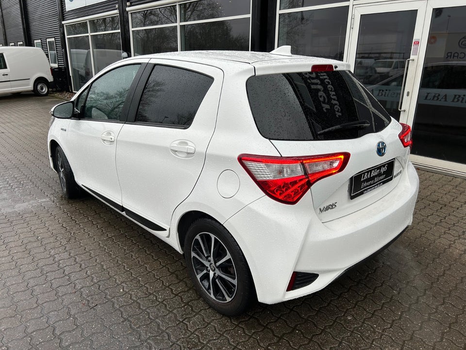 Toyota Yaris 1,5 Hybrid H3 e-CVT Van 5d