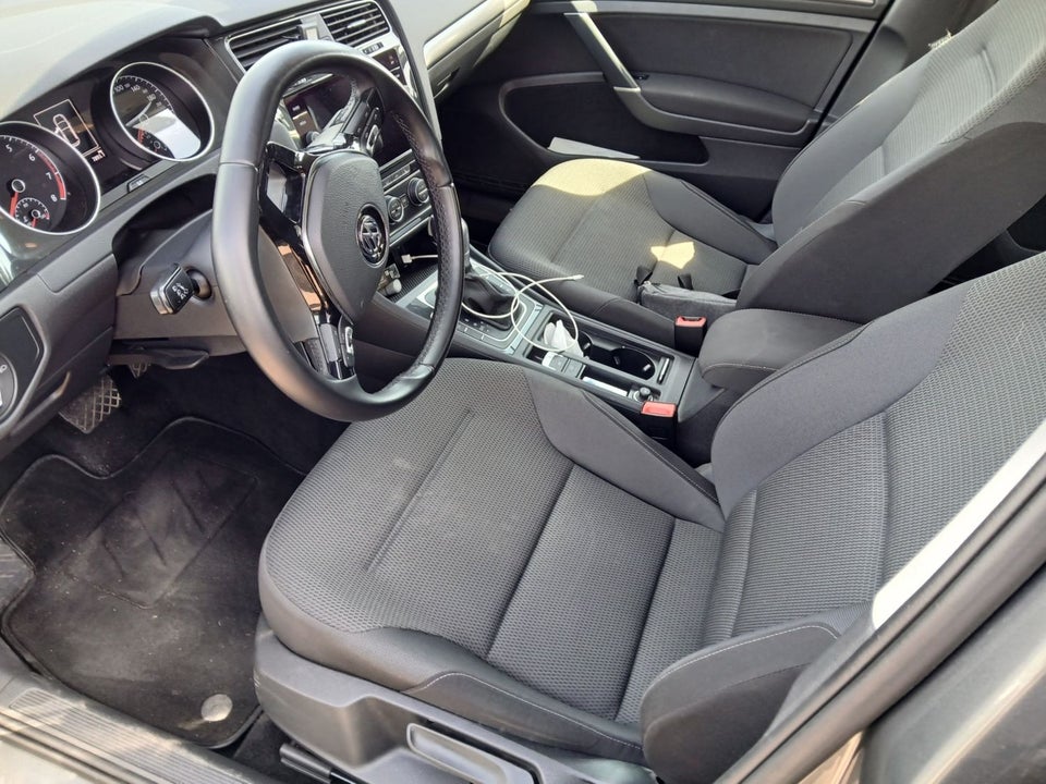 VW Golf VII 1,5 TSi 130 Comfortline DSG 5d