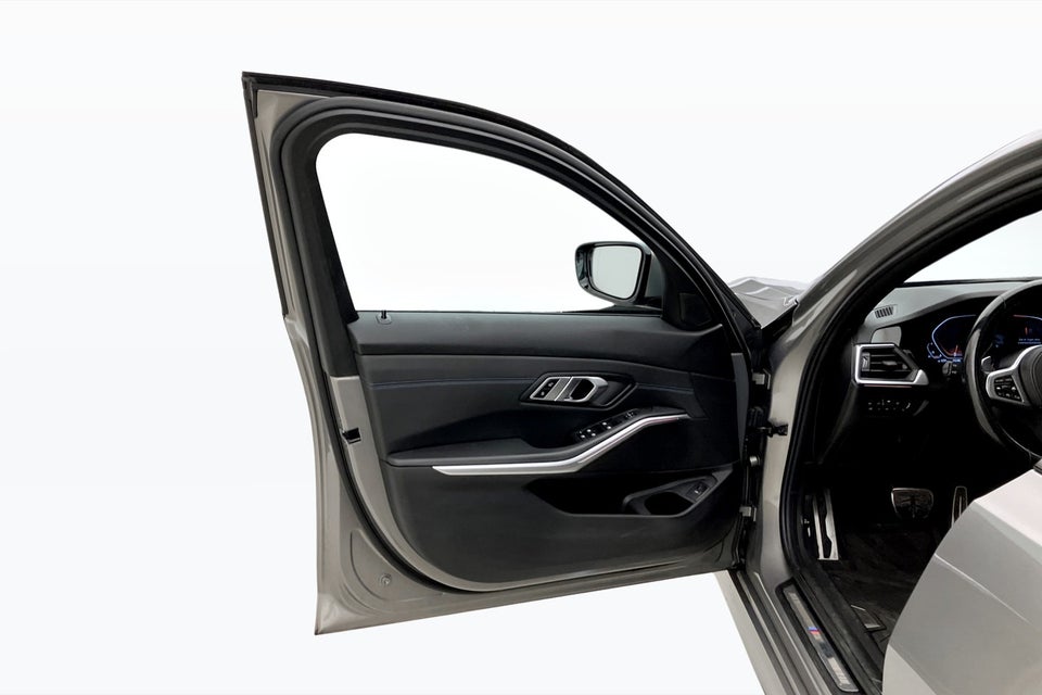 BMW 330i 2,0 Touring M-Sport aut. 5d