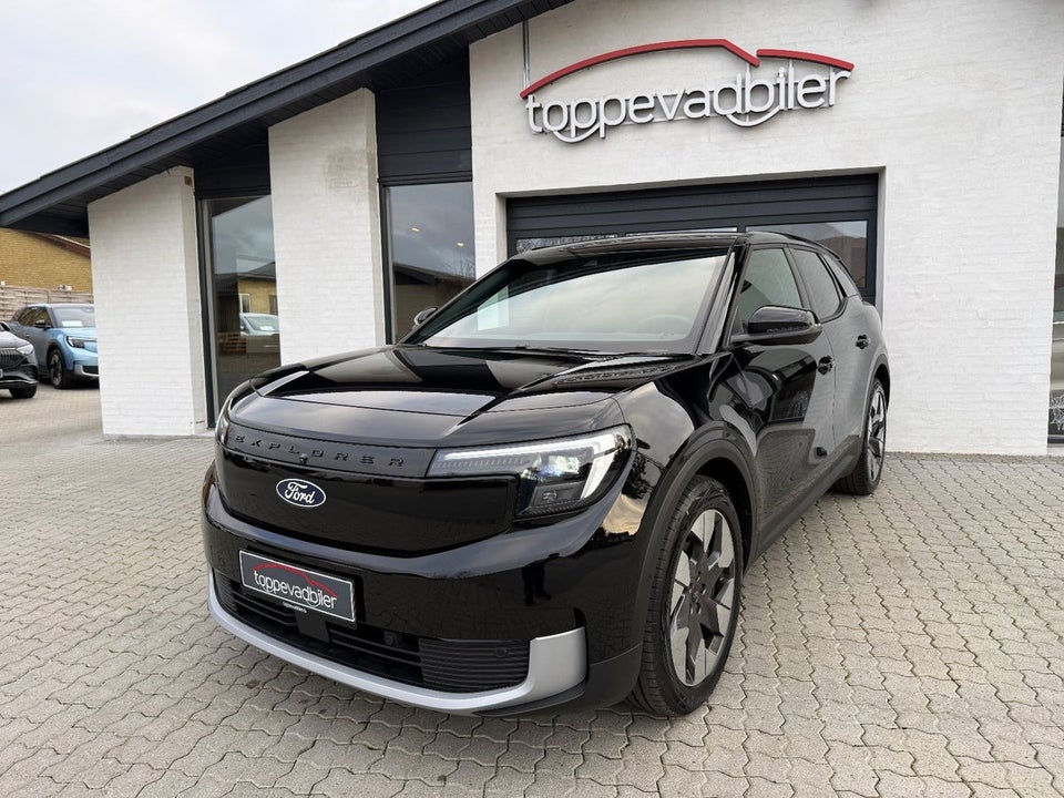 Ford Explorer 82 Premium Extended Range 5d