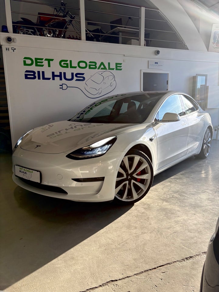 Tesla Model 3 Performance AWD 4d