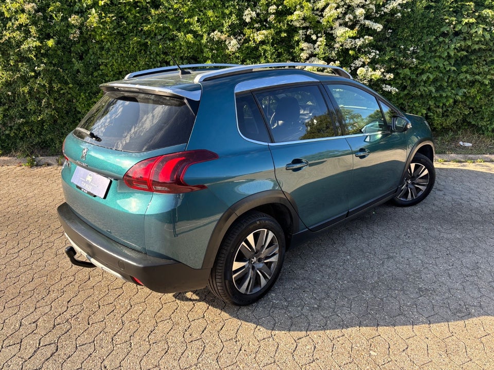 Peugeot 2008 1,2 PureTech 110 Allure Sky EAT6 5d