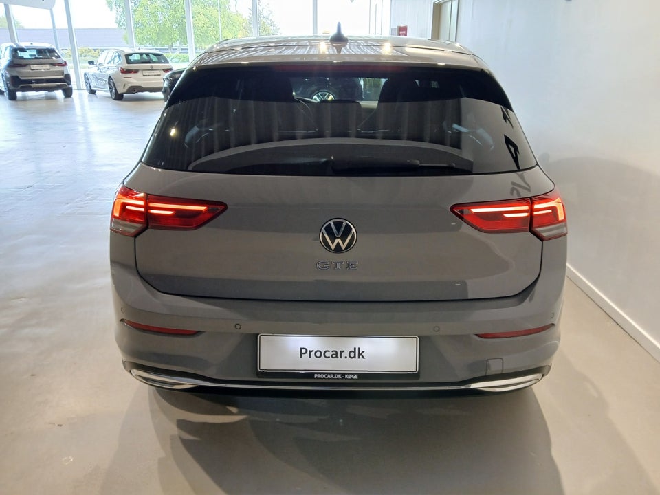 VW Golf VIII 1,4 GTE DSG 5d