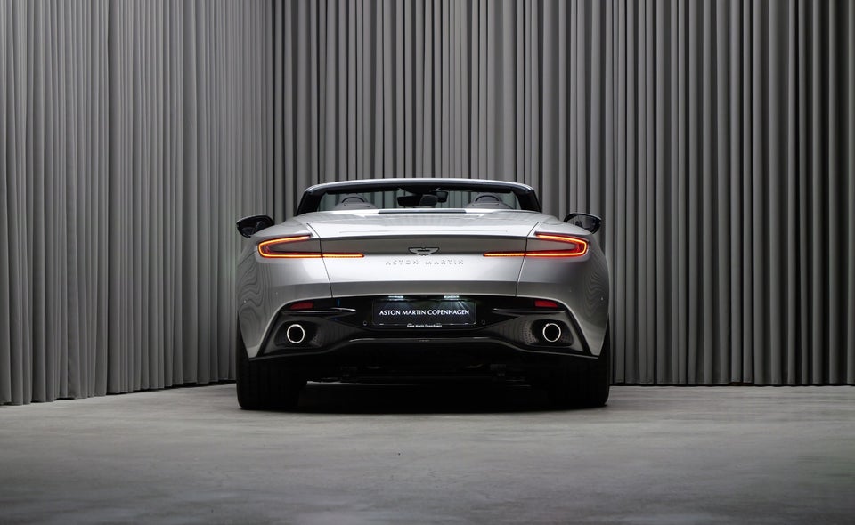 Aston Martin DB11 4,0 V8 Volante aut. 2d