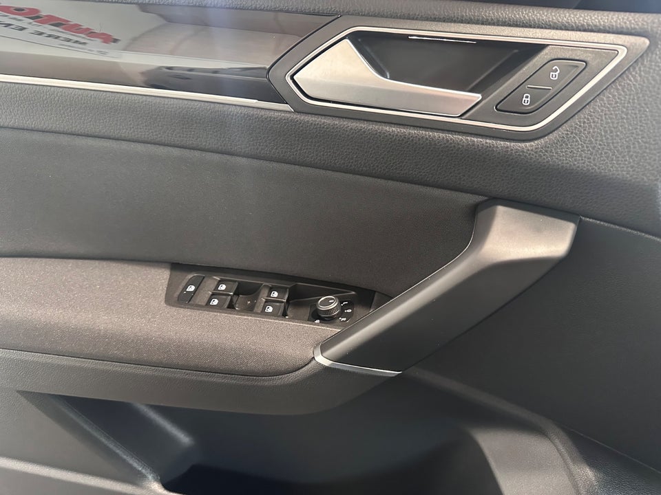VW Touran 2,0 TDi 150 Highline DSG Van 5d