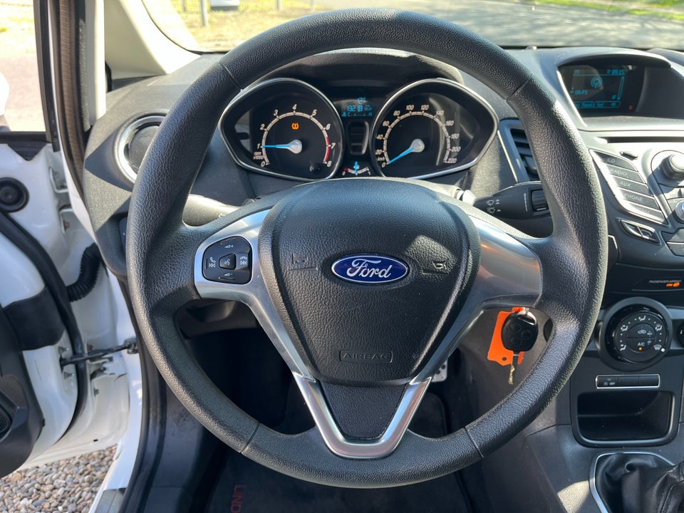 Ford Fiesta 1,0 80 Titanium 3d
