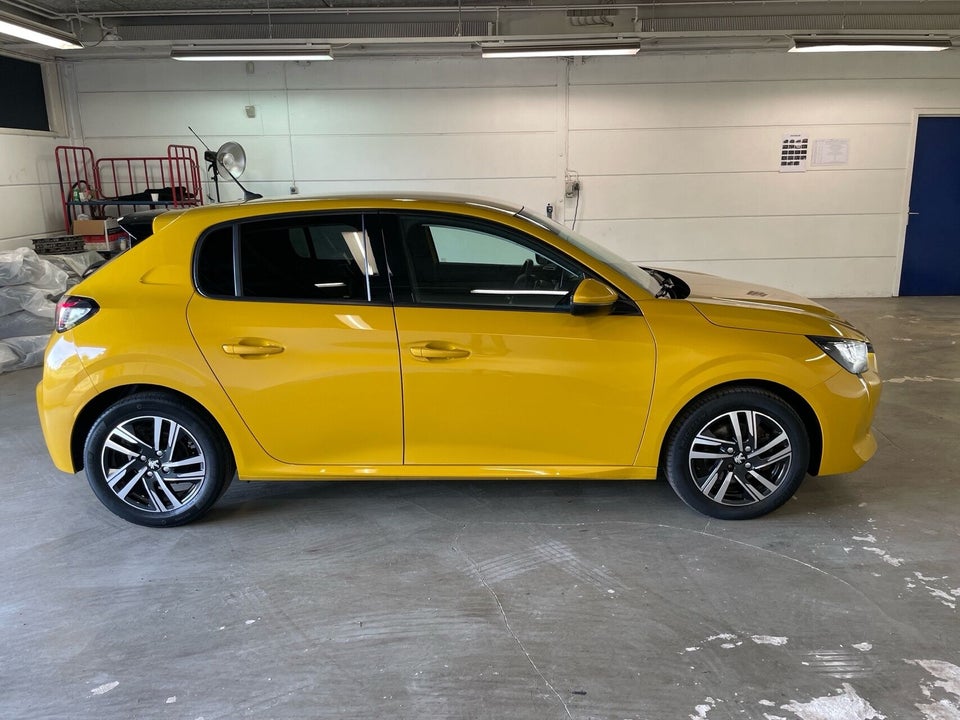 Peugeot 208 1,2 PureTech 100 Allure EAT8 5d