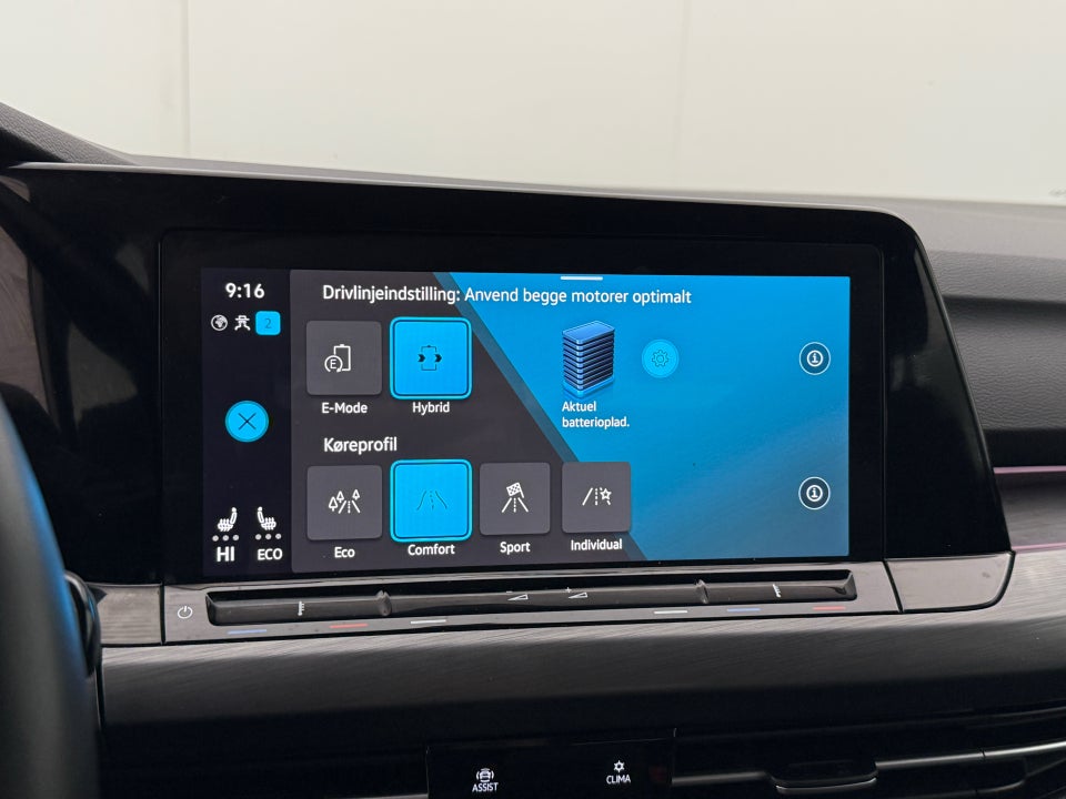 VW Golf VIII 1,4 eHybrid DSG 5d