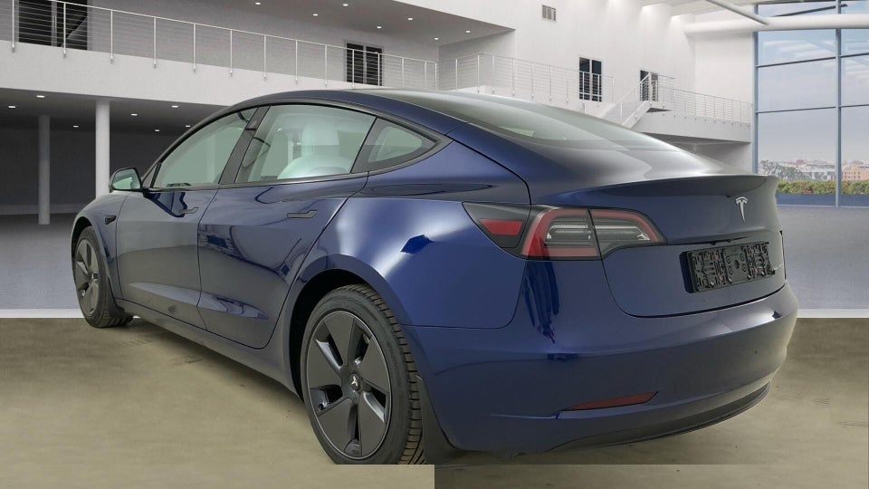 Tesla Model 3 Long Range AWD 4d