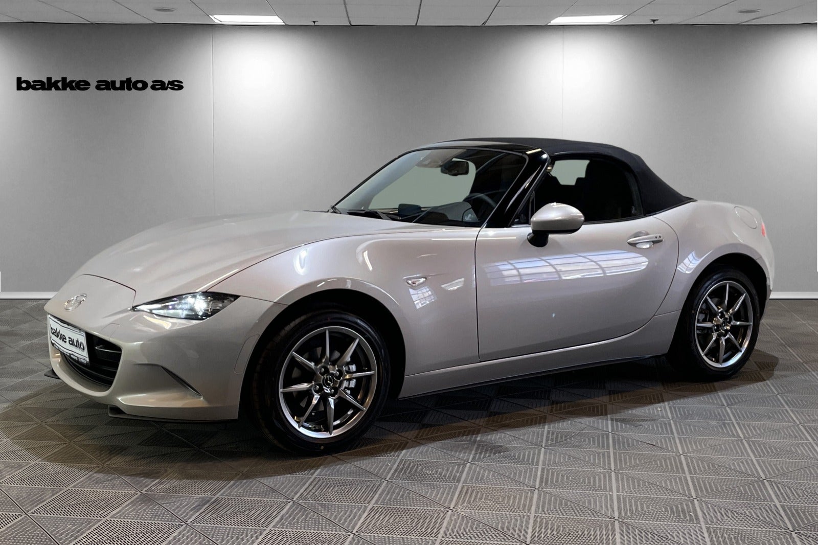 Mazda MX-5 1,5 SkyActiv-G 132 Roadster Exclusive-Line 2d