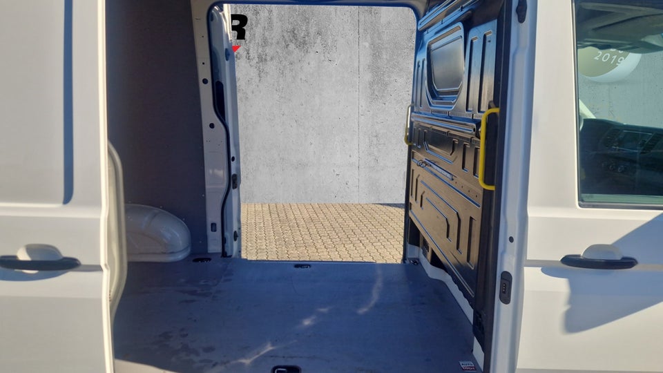 VW Crafter 35 2,0 TDi 177 Kassevogn L3H3 aut.