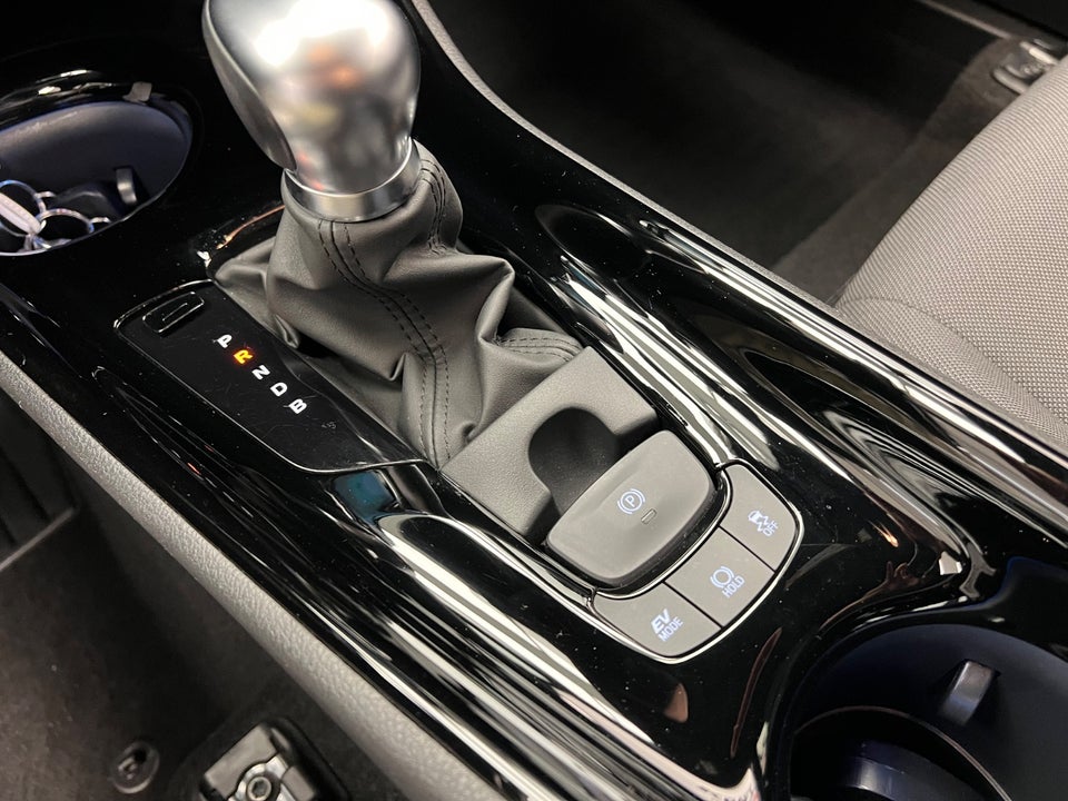 Toyota C-HR 1,8 Hybrid C-LUB Premium CVT 5d