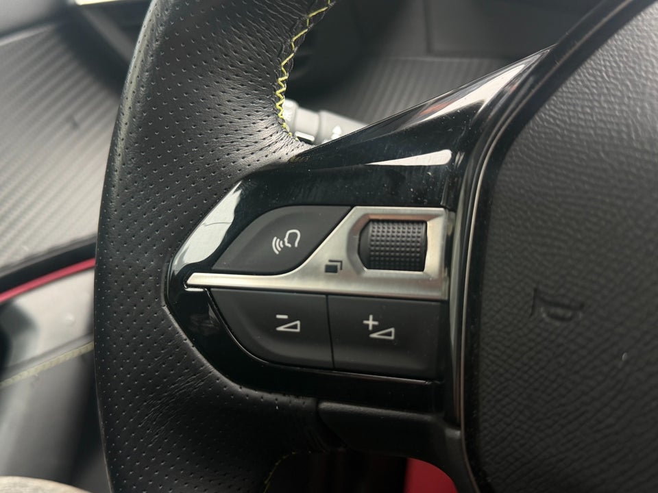 Peugeot e-2008 50 GT Line 5d