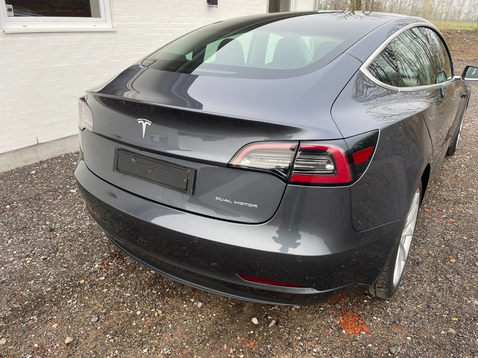 Tesla Model 3 Long Range AWD 4d