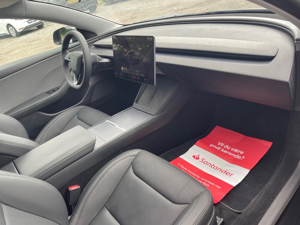 Tesla Model 3 RWD 4d