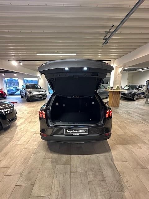 Ford Mustang Mach-E 70 Premium Standard Range 5d