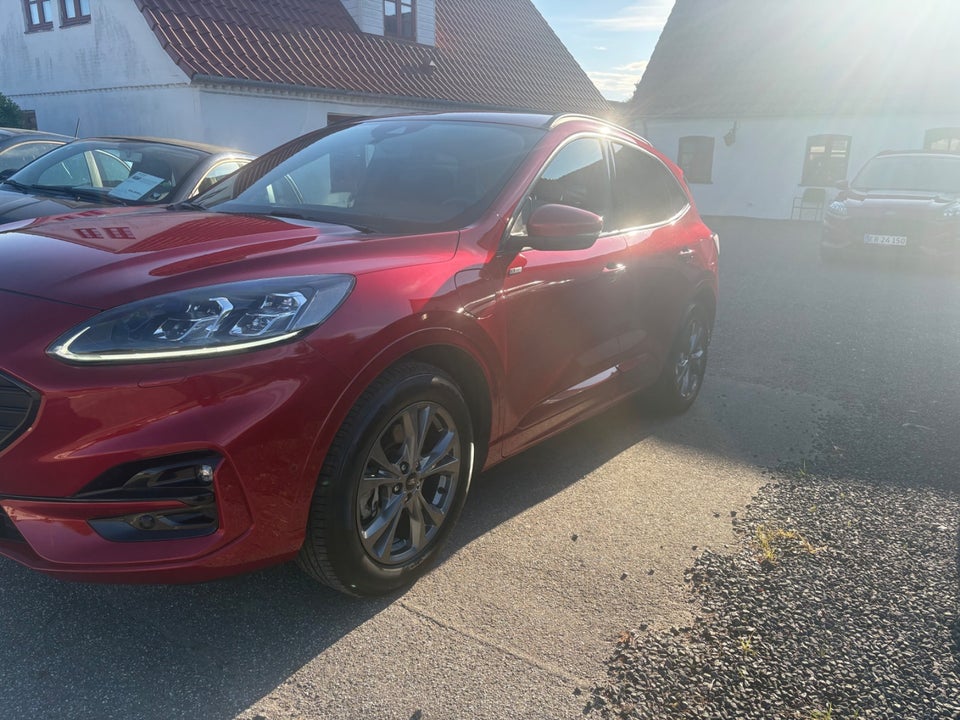 Ford Kuga 2,5 PHEV ST-Line X CVT 5d