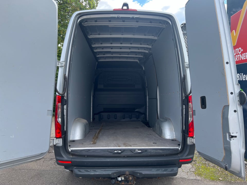 Mercedes Sprinter 317 2,0 CDi A2 Kassevogn aut. RWD