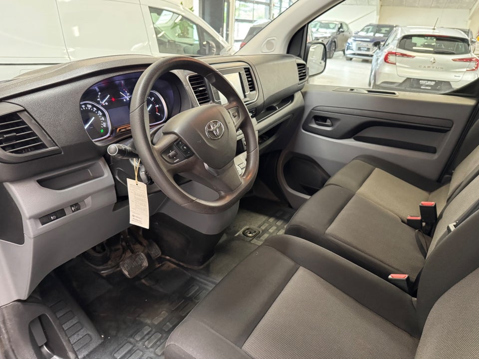 Toyota ProAce 2,0 D 177 Long Comfort Master aut. 6d