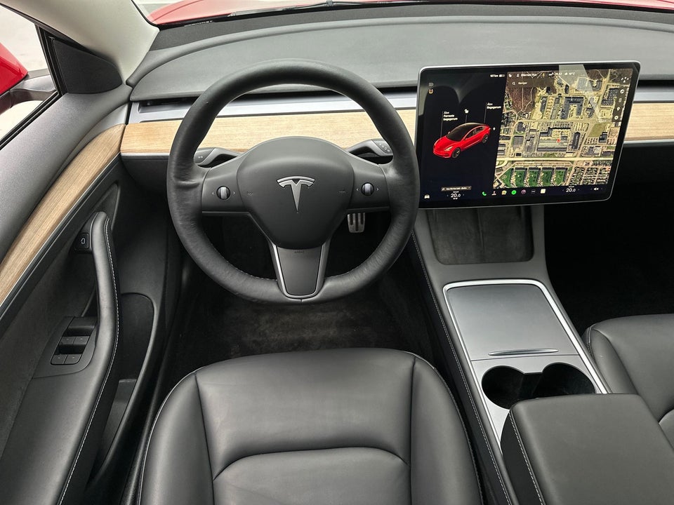 Tesla Model 3 Standard Range+ RWD 4d