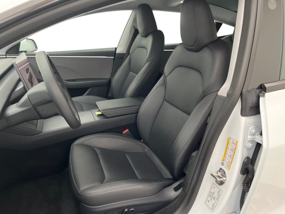 Tesla Model 3 RWD 4d