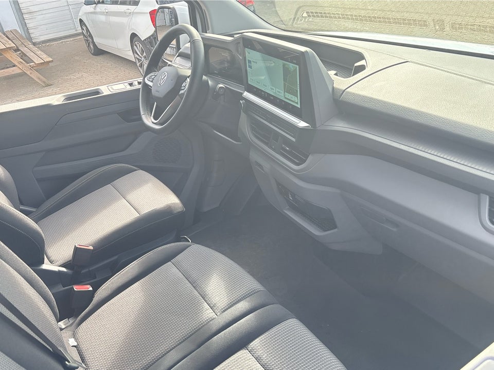 VW e-Caravelle 64 Basis SWB