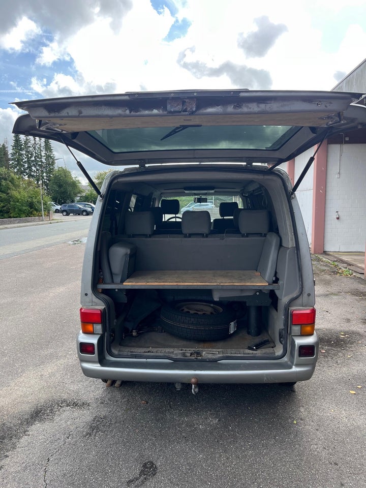 VW Caravelle 2,5 TDi 102 10prs 5d