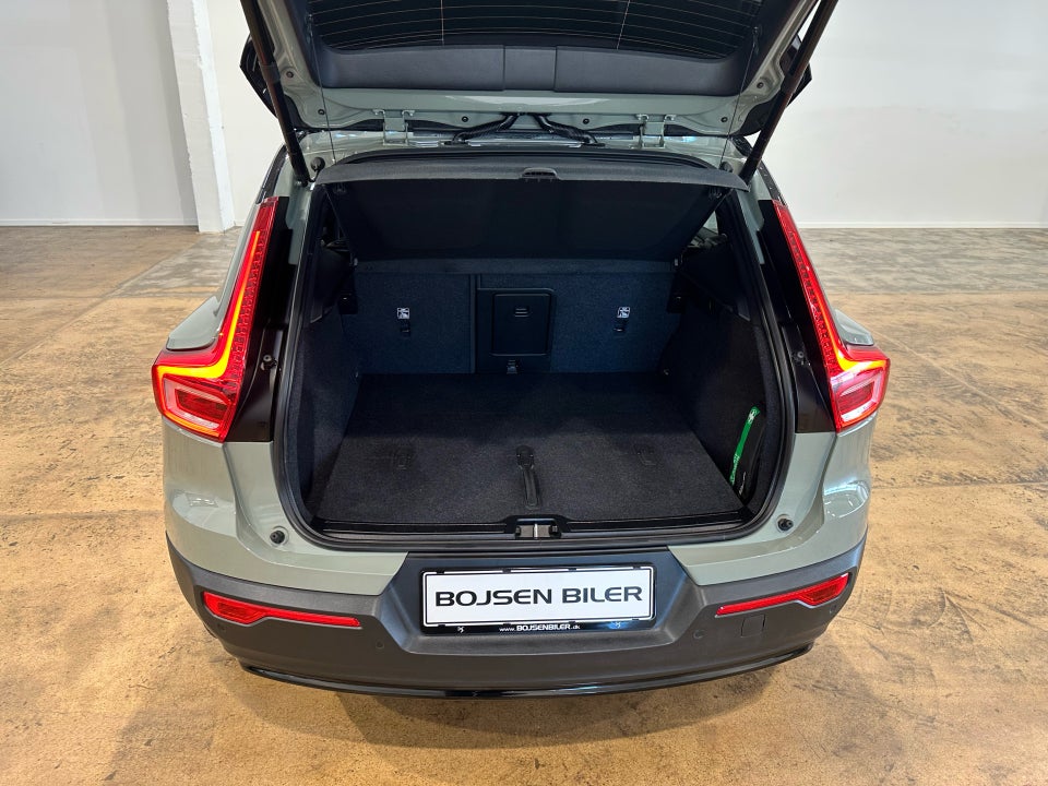 Volvo XC40 ReCharge Extended Range Plus 5d