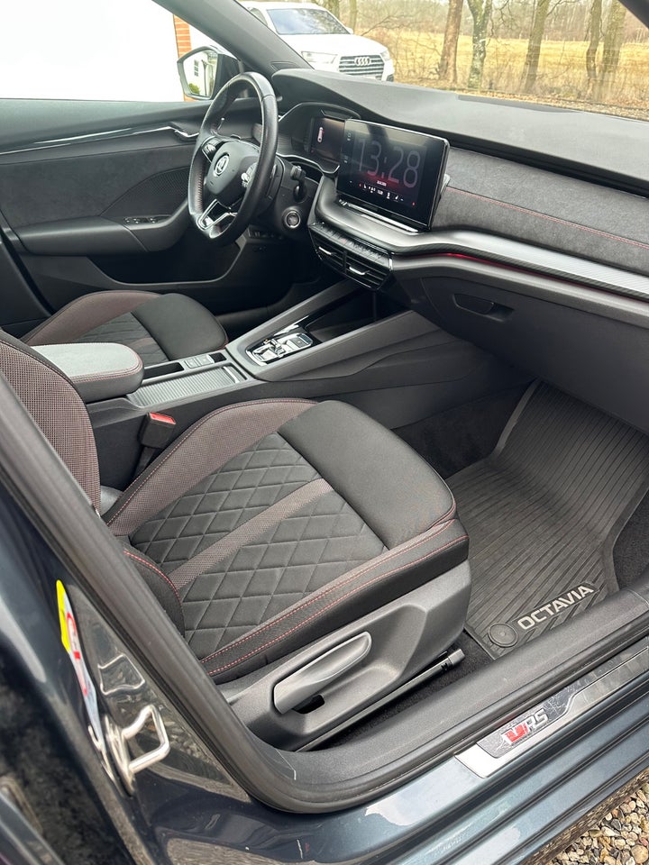 Skoda Octavia 1,4 TSi iV RS Combi DSG 5d