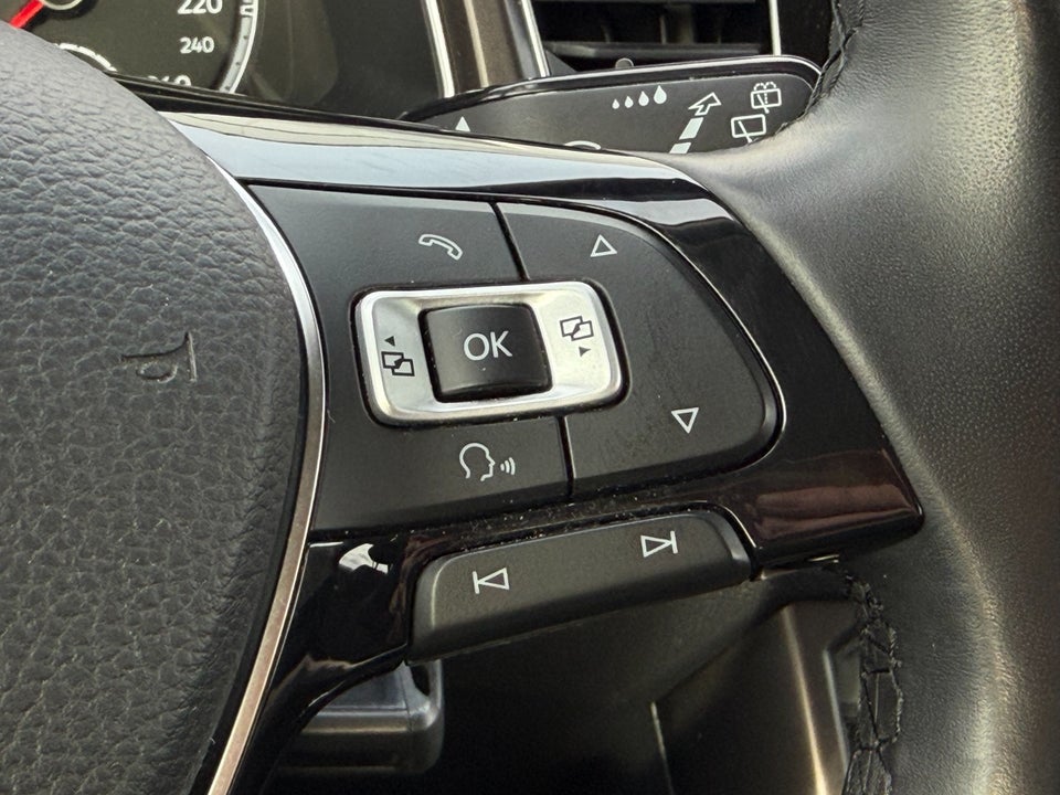 VW T-Roc 1,0 TSi 115 Style 5d