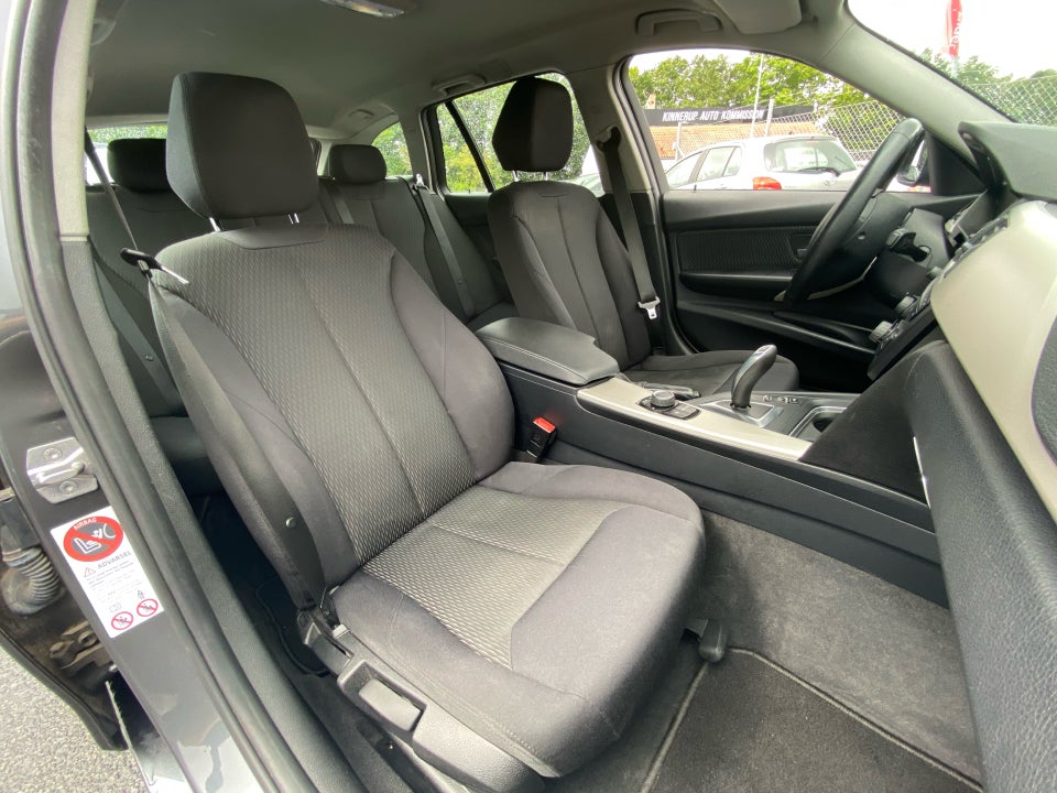 BMW 330d 3,0 Touring aut. 5d