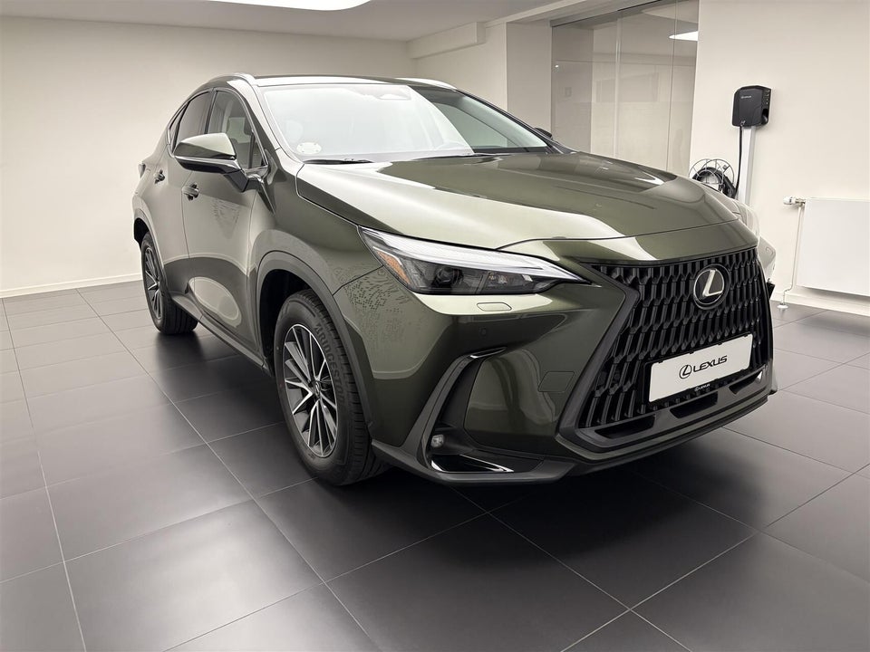 Lexus NX450h+ 2,5 Business+ aut. AWD 5d