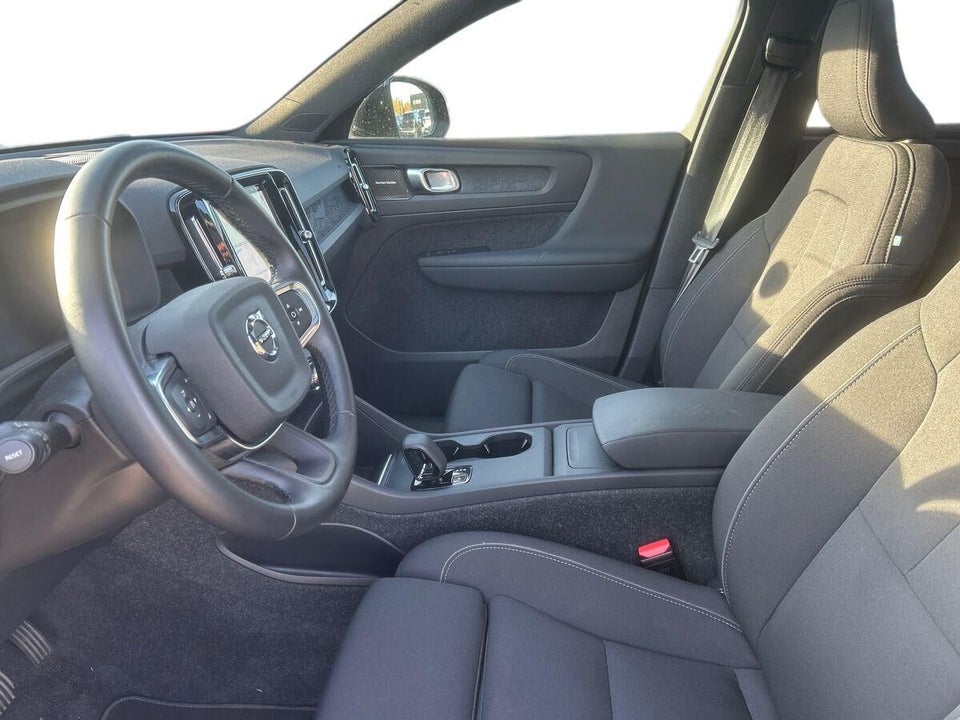 Volvo EX40 Extended Range Black Edition 5d