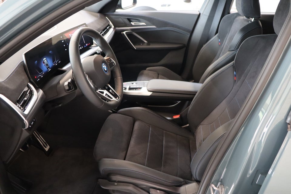 BMW iX2 xDrive30 M-Sport 5d