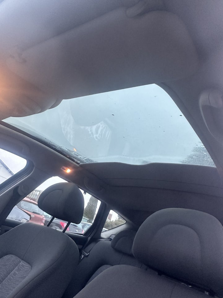 Peugeot 407 2,0 SR stc. 5d