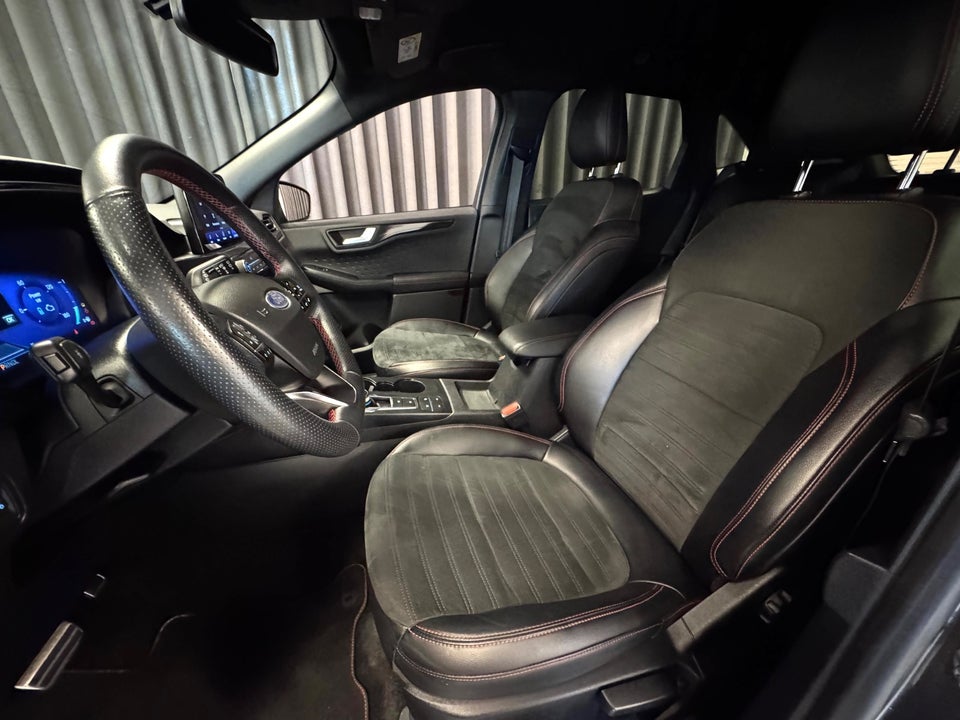 Ford Kuga 2,5 PHEV ST-Line CVT 5d